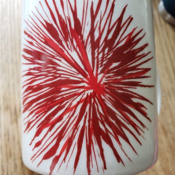 2014 Pair of 12 oz Starbucks Mugs White Red Burst Collectors coffee Mugs - Picture 7 of 10